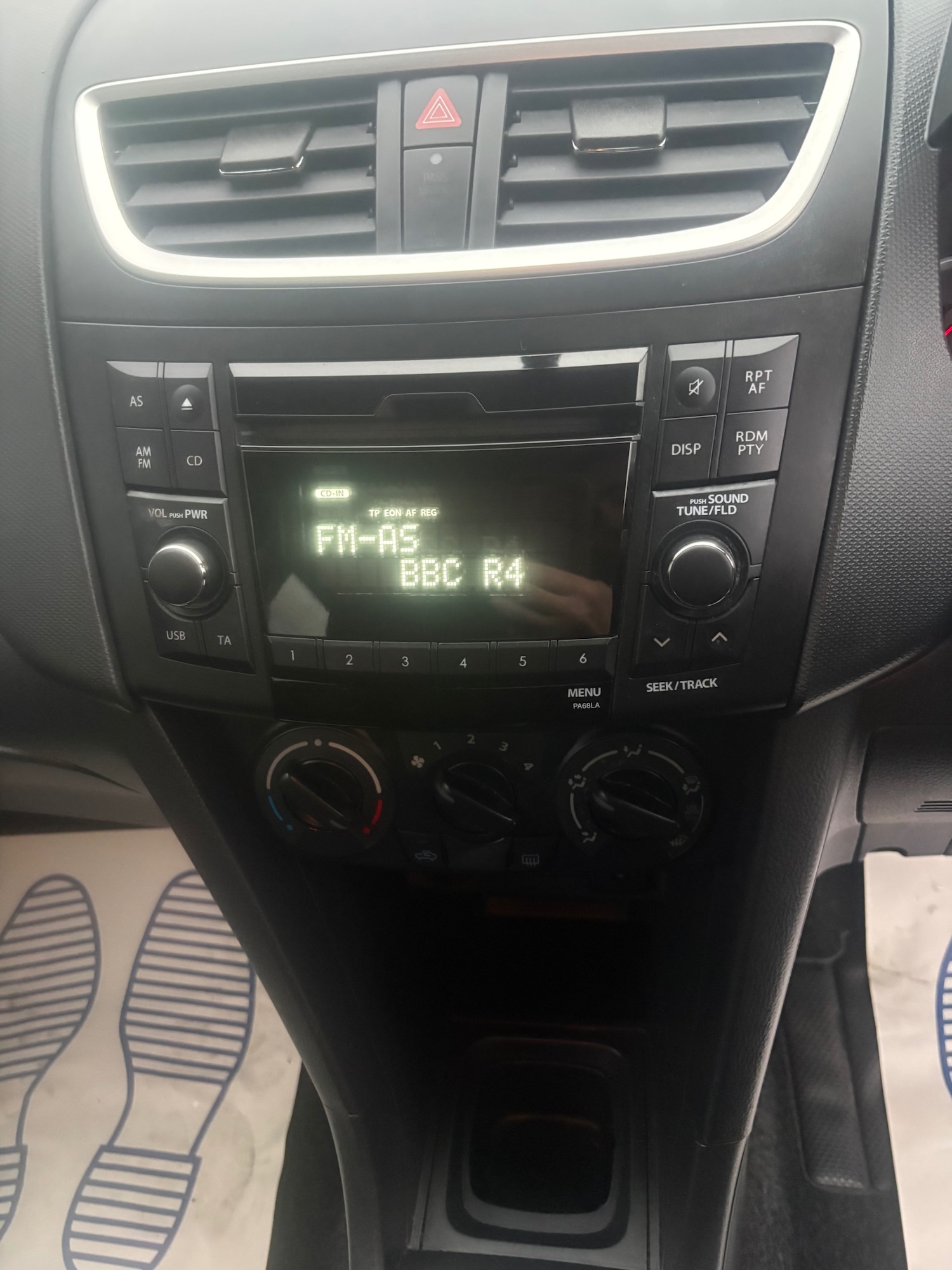 Used Suzuki Swift 2013 for sale - 76984909: Photo 7