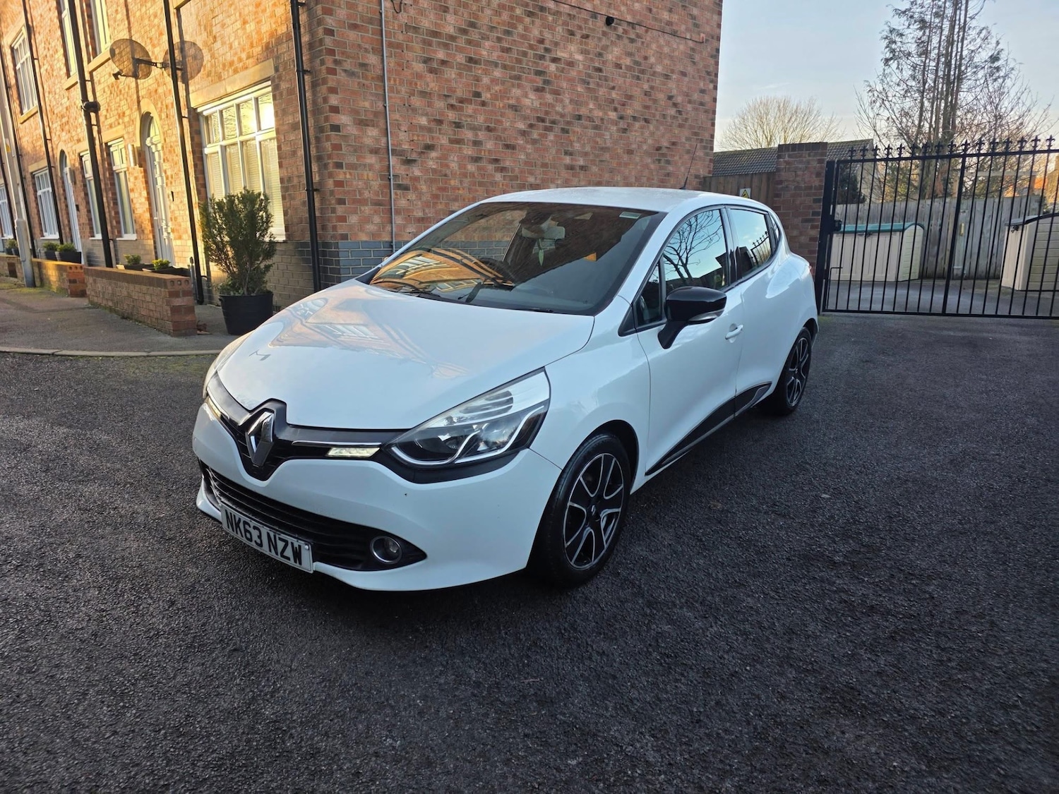 Used Renault Clio 2013 for sale - 77135933: Photo 1