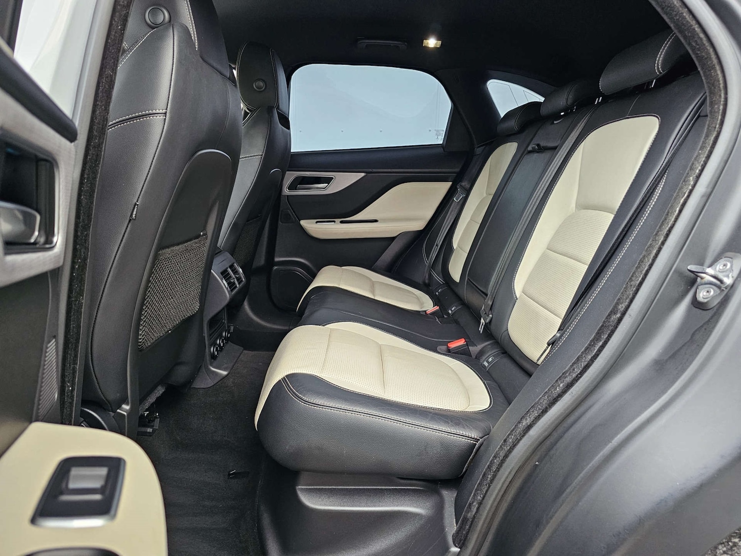 Used Jaguar F-Pace 2017 for sale - 76864088: Photo 18