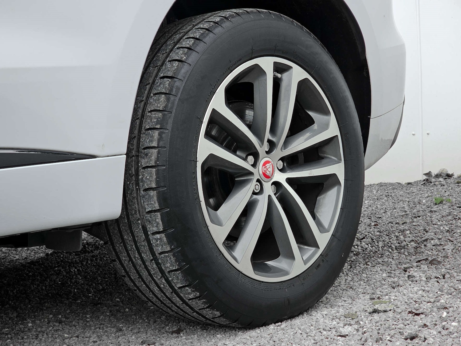 Used Jaguar F-Pace 2017 for sale - 76864088: Photo 23