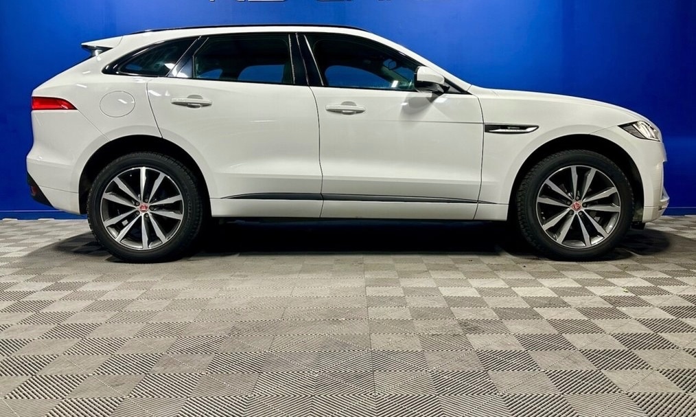 Used Jaguar F-Pace 2017 for sale - 76864088: Photo 5
