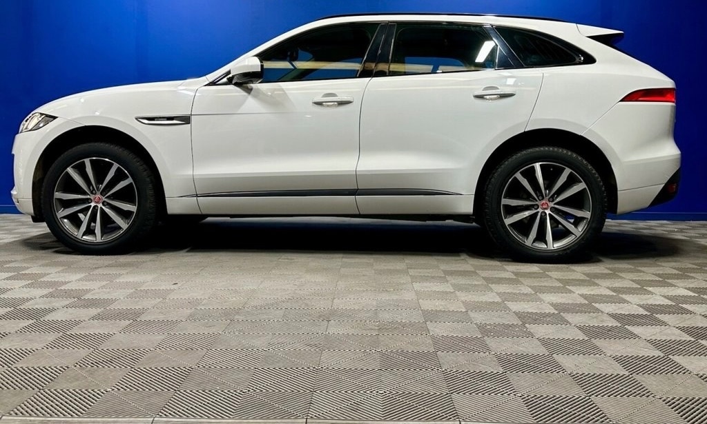 Used Jaguar F-Pace 2017 for sale - 76864088: Photo 6
