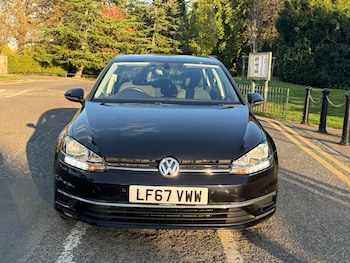 Used Volkswagen Golf 2017 for sale - 76179349: Photo 2