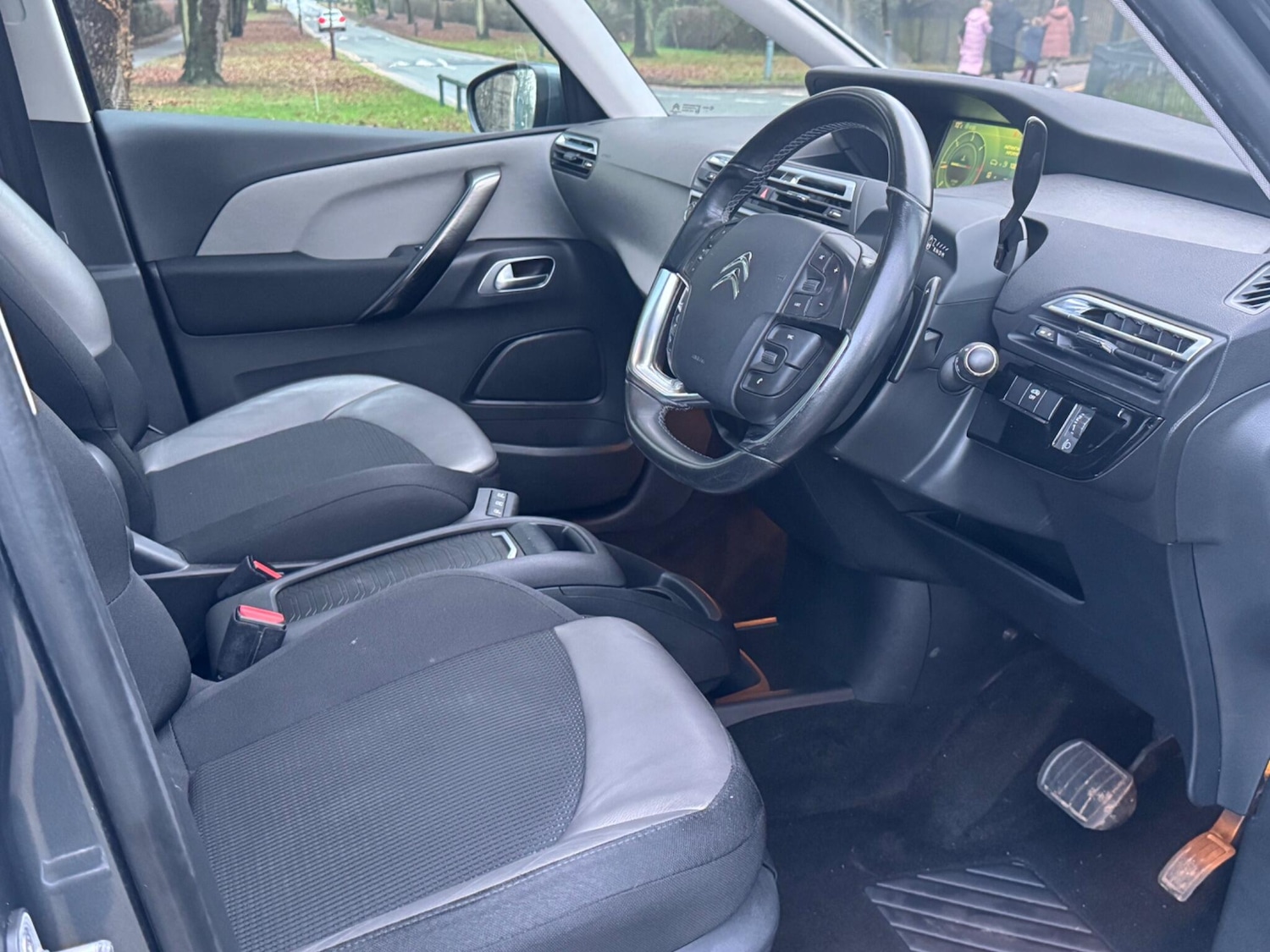 Used Citroen C4 Grand Picasso 2016 for sale - 77049837: Photo 28