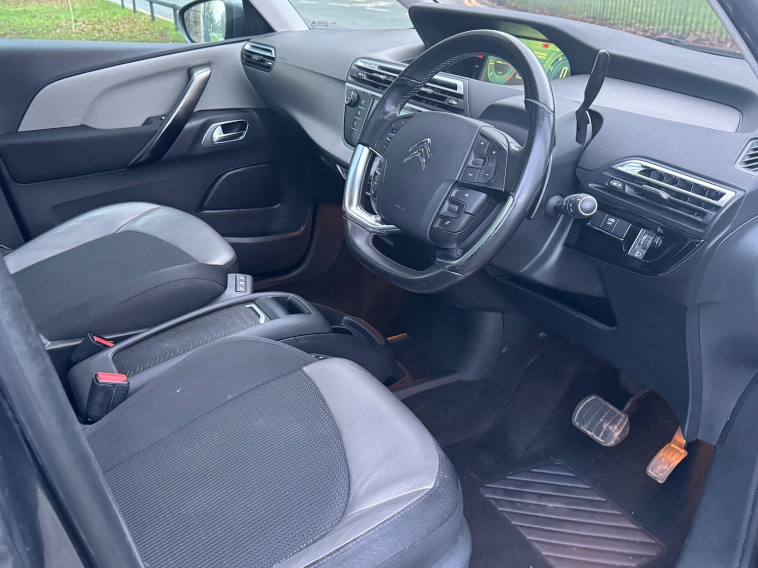 Used Citroen C4 Grand Picasso 2016 for sale - 77049837: Photo 30