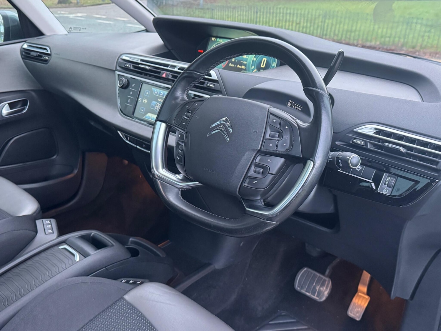 Used Citroen C4 Grand Picasso 2016 for sale - 77049837: Photo 34