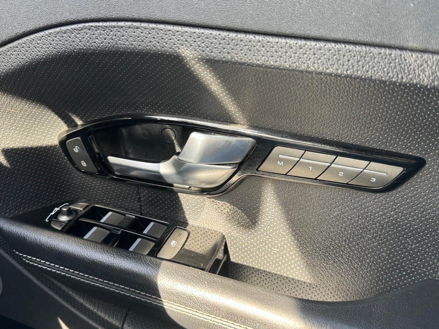 Used Land Rover Range Rover Evoque 2015 for sale - 77723781: Photo 28