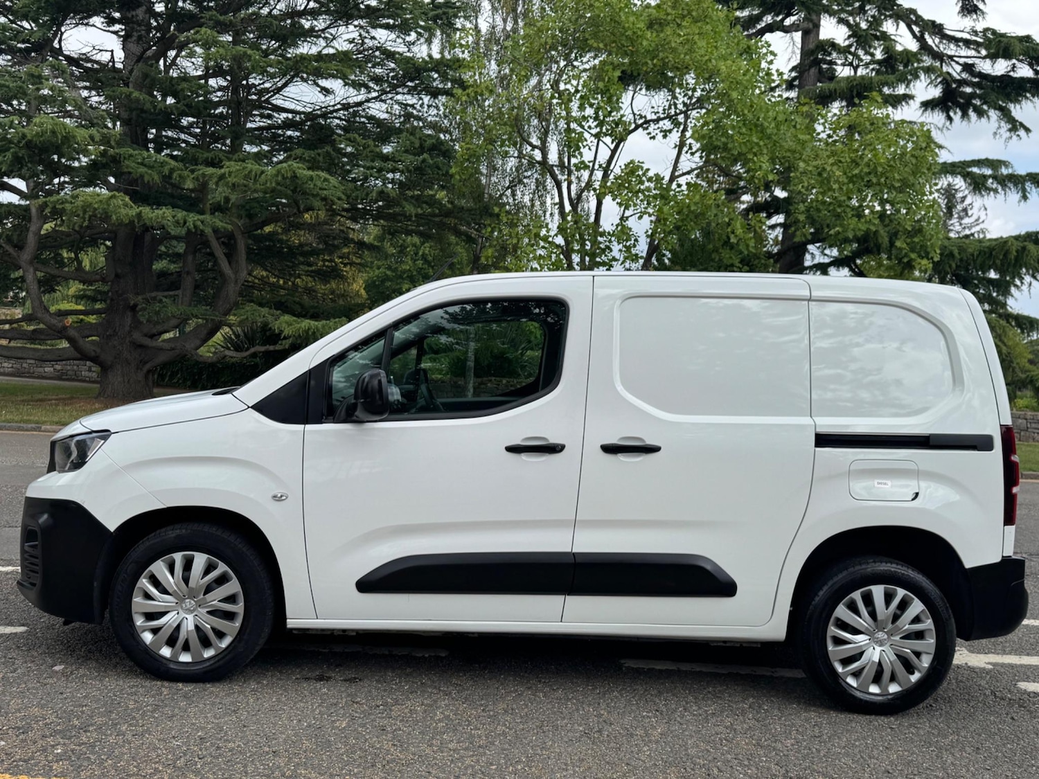 Used Peugeot Partner 2020 for sale - 75964620: Photo 4