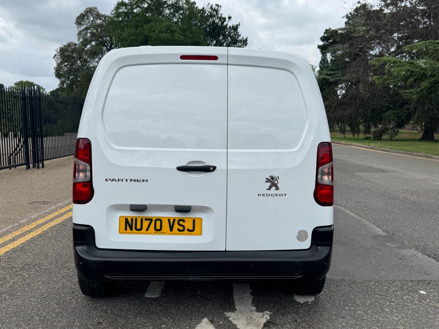 Used Peugeot Partner 2020 for sale - 75964620: Photo 6