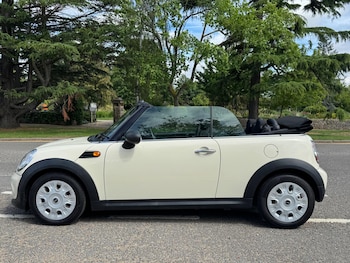 Used MINI Convertible 2013 for sale - 79012175: Photo