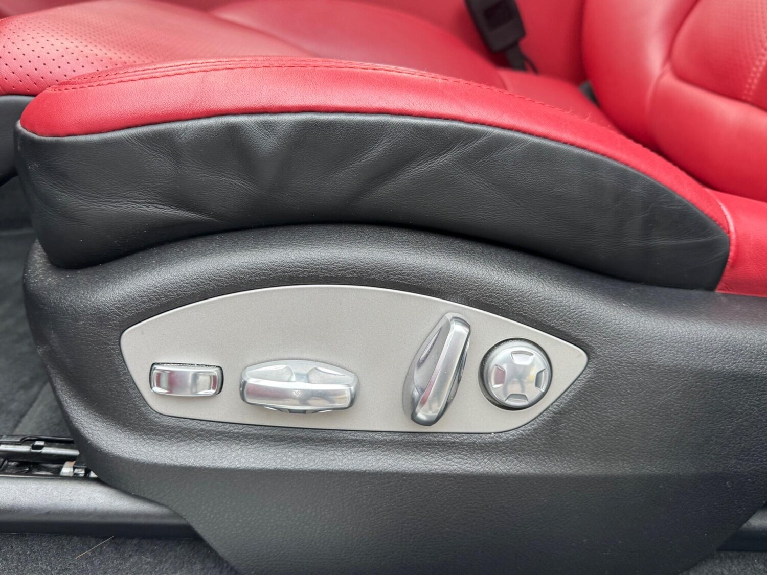 Used Porsche Macan 2017 for sale - 77575416: Photo 37