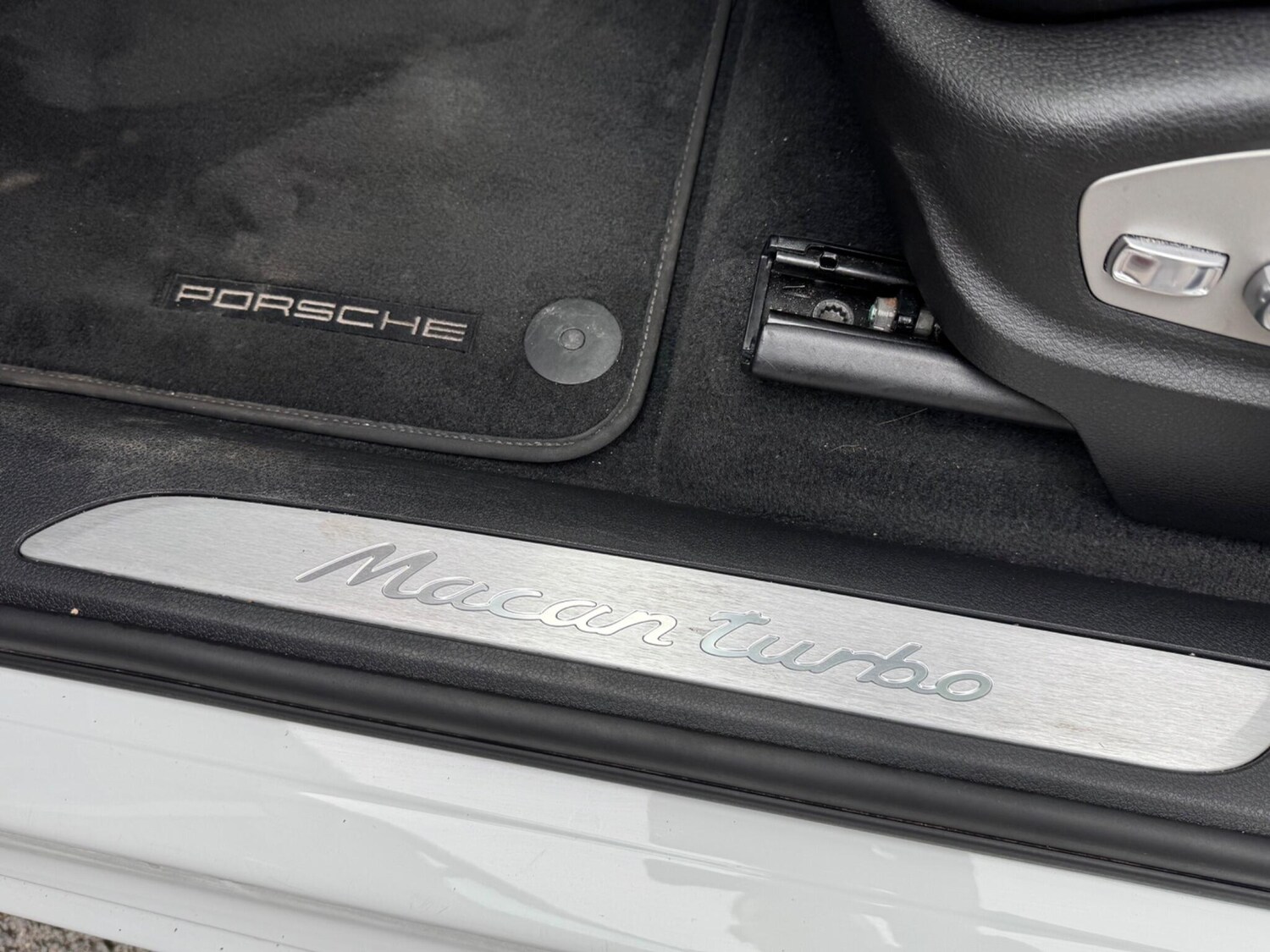 Used Porsche Macan 2017 for sale - 77575416: Photo 38