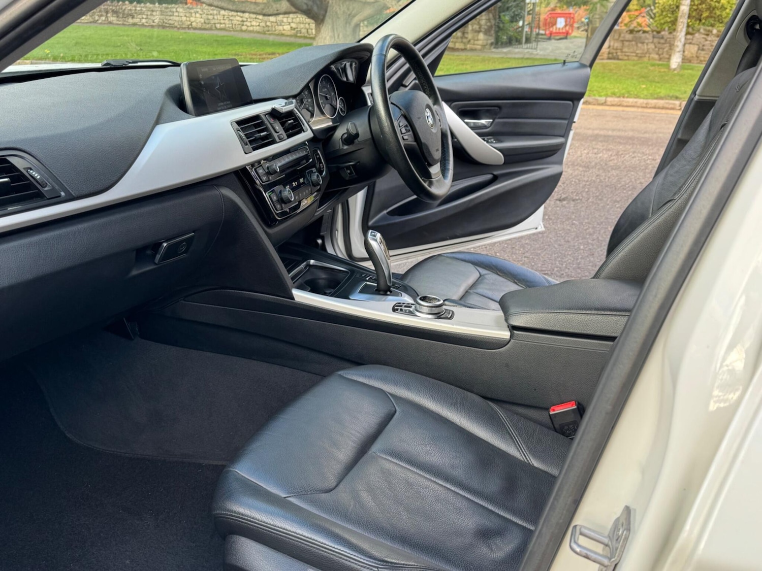 Used BMW 3 Series 2017 for sale - 77267087: Photo 13