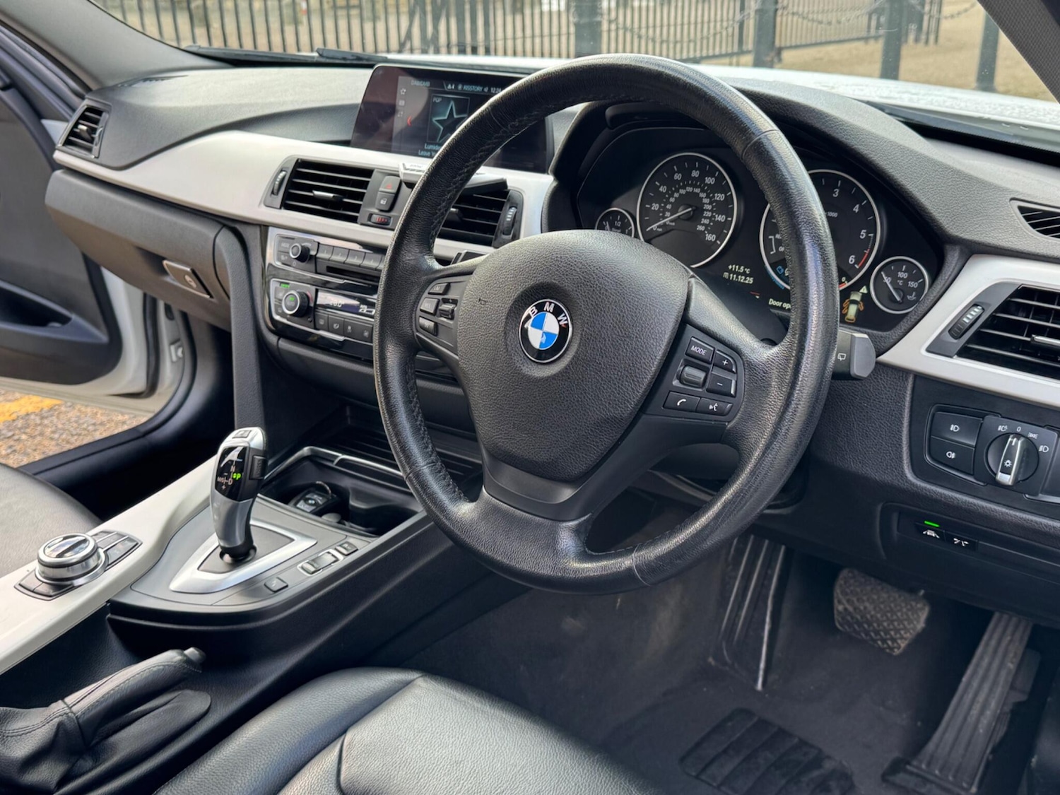 Used BMW 3 Series 2017 for sale - 77267087: Photo 20