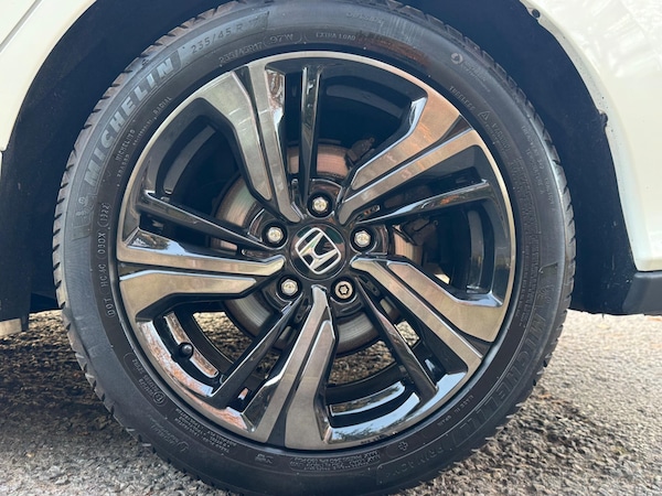 Used Honda Civic 2017 for sale - 76200446: Photo 11