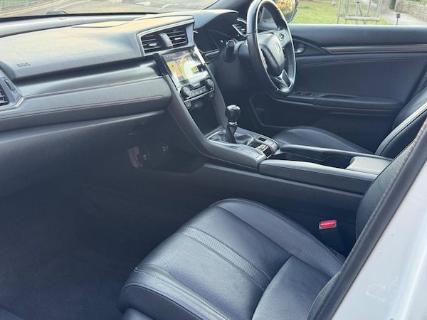 Used Honda Civic 2017 for sale - 76200446: Photo 13