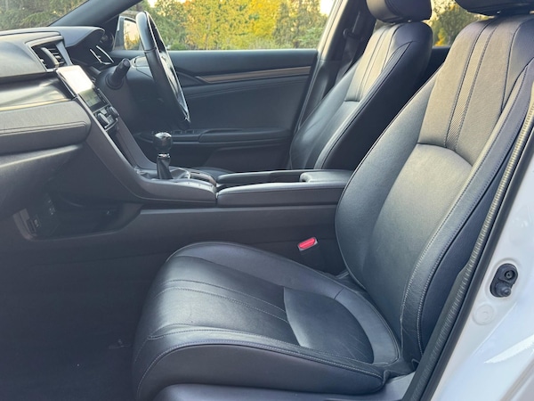 Used Honda Civic 2017 for sale - 76200446: Photo 14