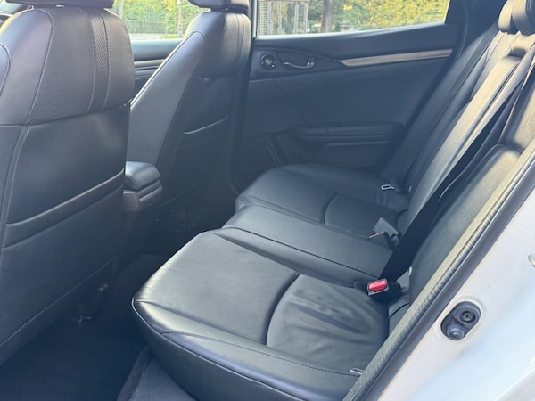 Used Honda Civic 2017 for sale - 76200446: Photo 15