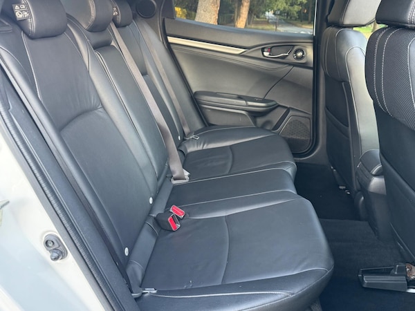 Used Honda Civic 2017 for sale - 76200446: Photo 21