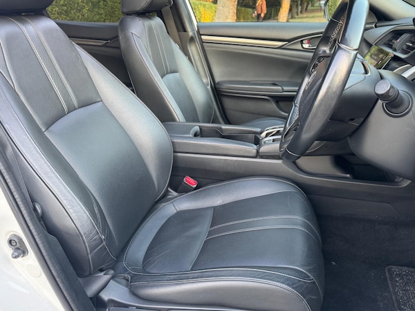 Used Honda Civic 2017 for sale - 76200446: Photo 25