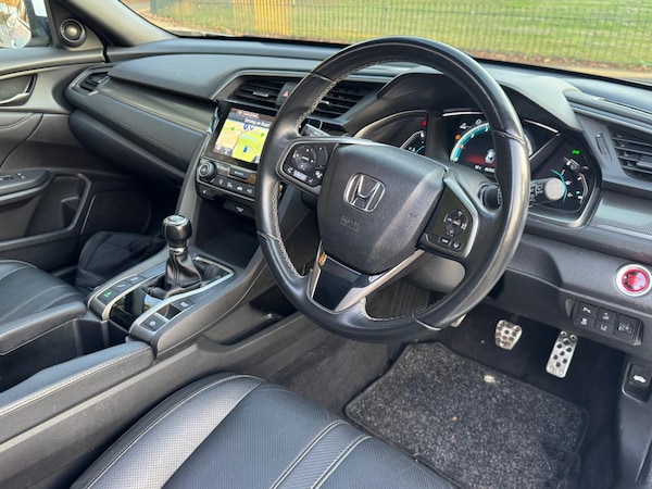 Used Honda Civic 2017 for sale - 76200446: Photo 26