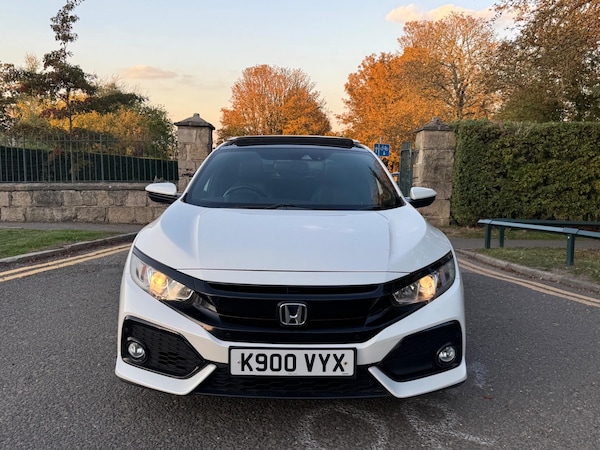 Used Honda Civic 2017 for sale - 76200446: Photo 2