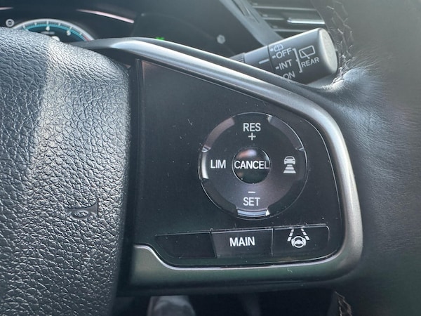 Used Honda Civic 2017 for sale - 76200446: Photo 32