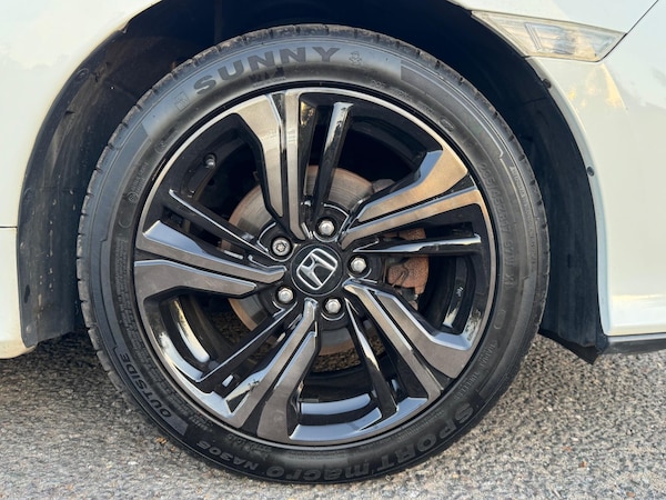 Used Honda Civic 2017 for sale - 76200446: Photo 9