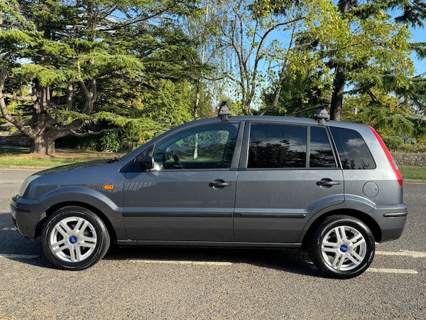 Used Ford Fusion 2004 for sale - 76026377: Photo 5