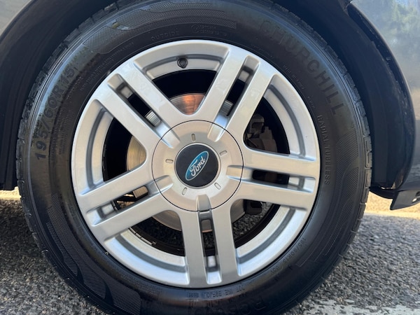 Used Ford Fusion 2004 for sale - 76026377: Photo 9