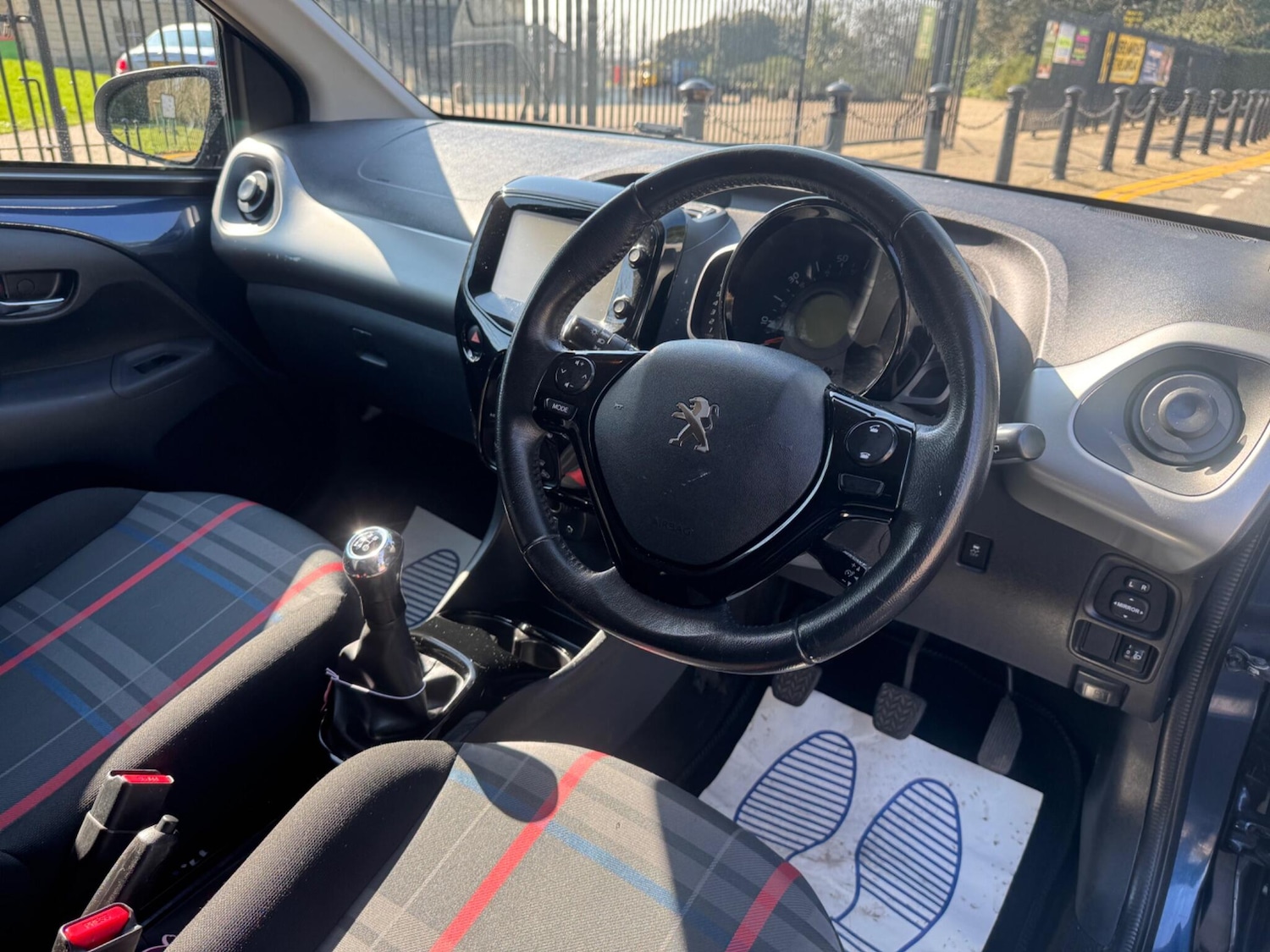 Used Peugeot 108 2015 for sale - 77957279: Photo 20