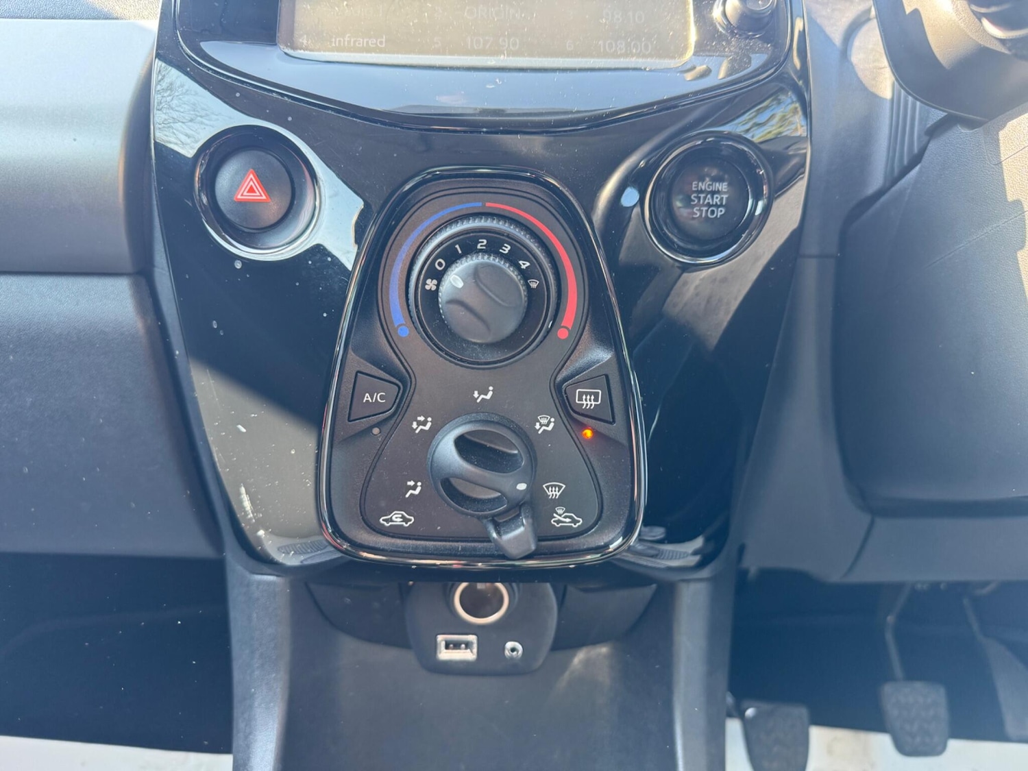 Used Peugeot 108 2015 for sale - 77957279: Photo 23