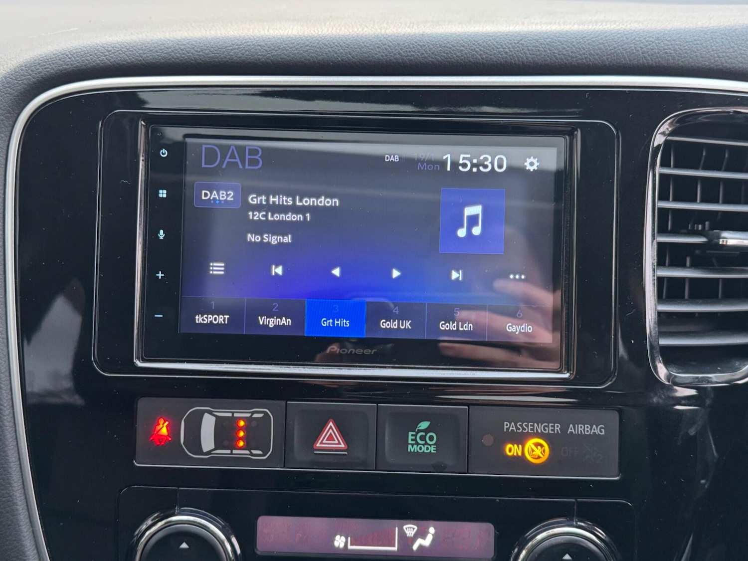 Used Mitsubishi Outlander 2014 for sale - 77278607: Photo 28