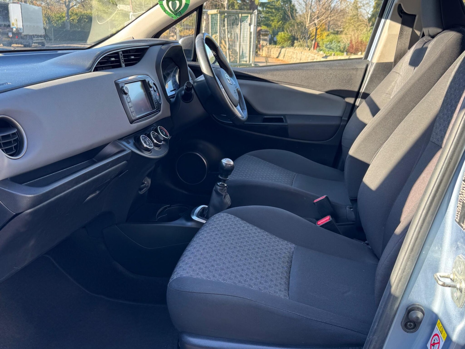 Used Toyota Yaris 2015 for sale - 76965057: Photo 13