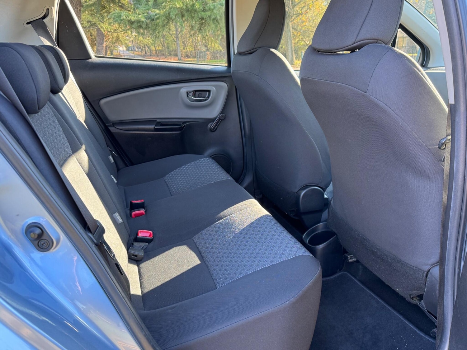 Used Toyota Yaris 2015 for sale - 76965057: Photo 18