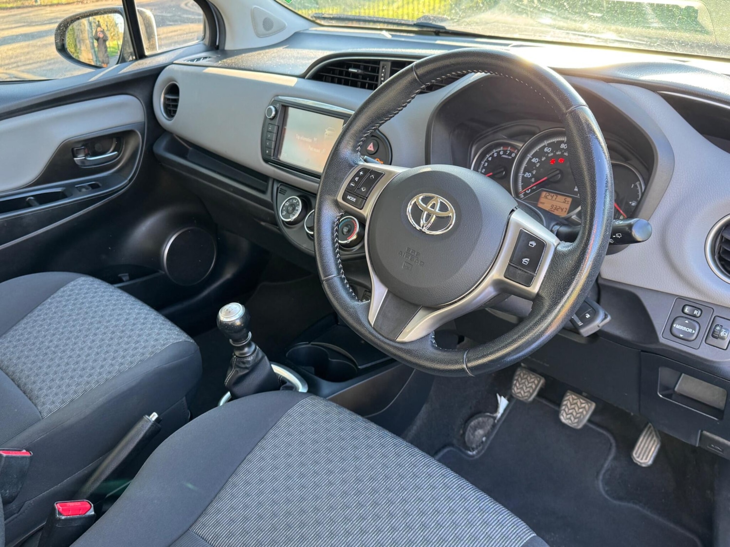 Used Toyota Yaris 2015 for sale - 76965057: Photo 20