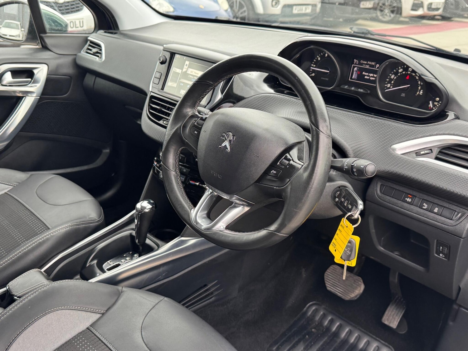 Used Peugeot 2008 2014 for sale - 77696153: Photo 22