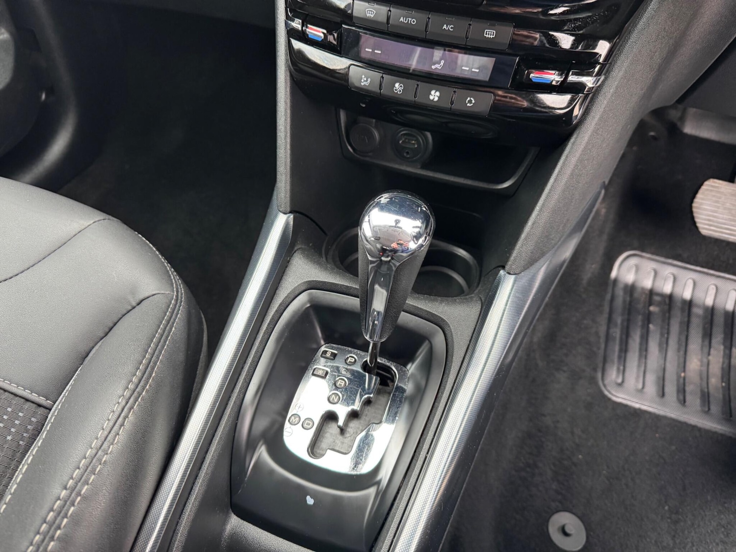 Used Peugeot 2008 2014 for sale - 77696153: Photo 25