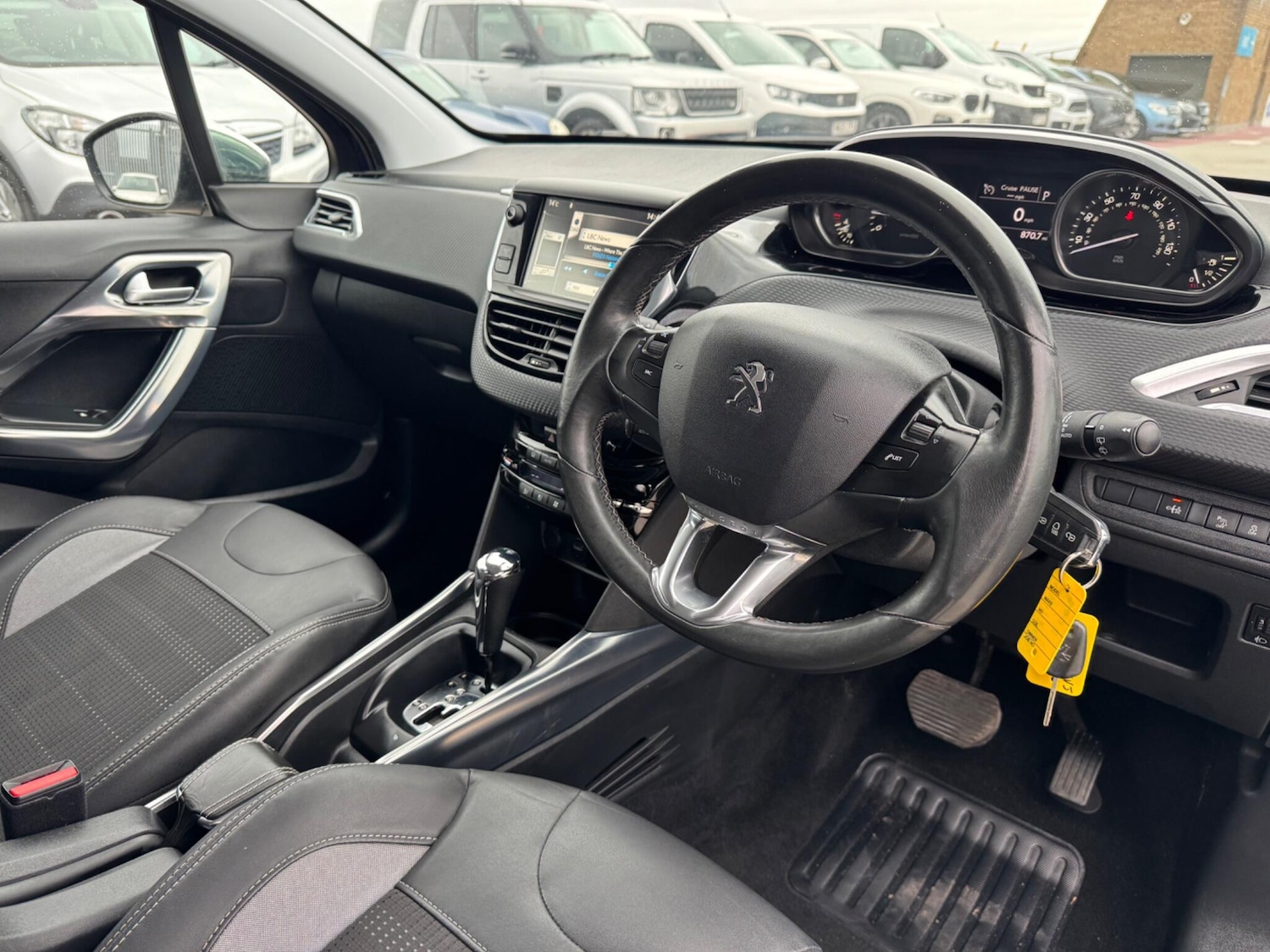 Used Peugeot 2008 2014 for sale - 77696153: Photo 27