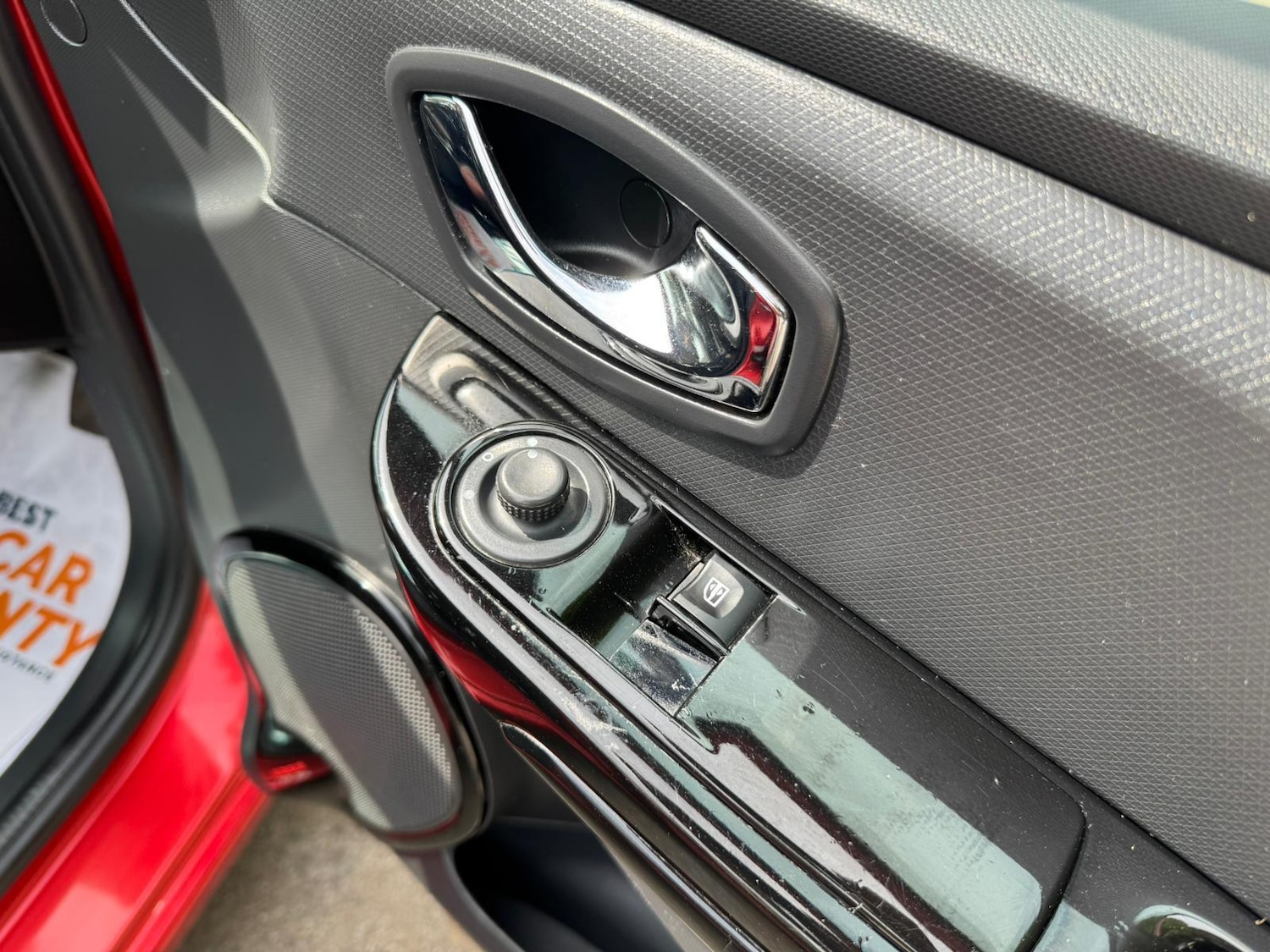 Used Renault Clio 2014 for sale - 77538319: Photo 33