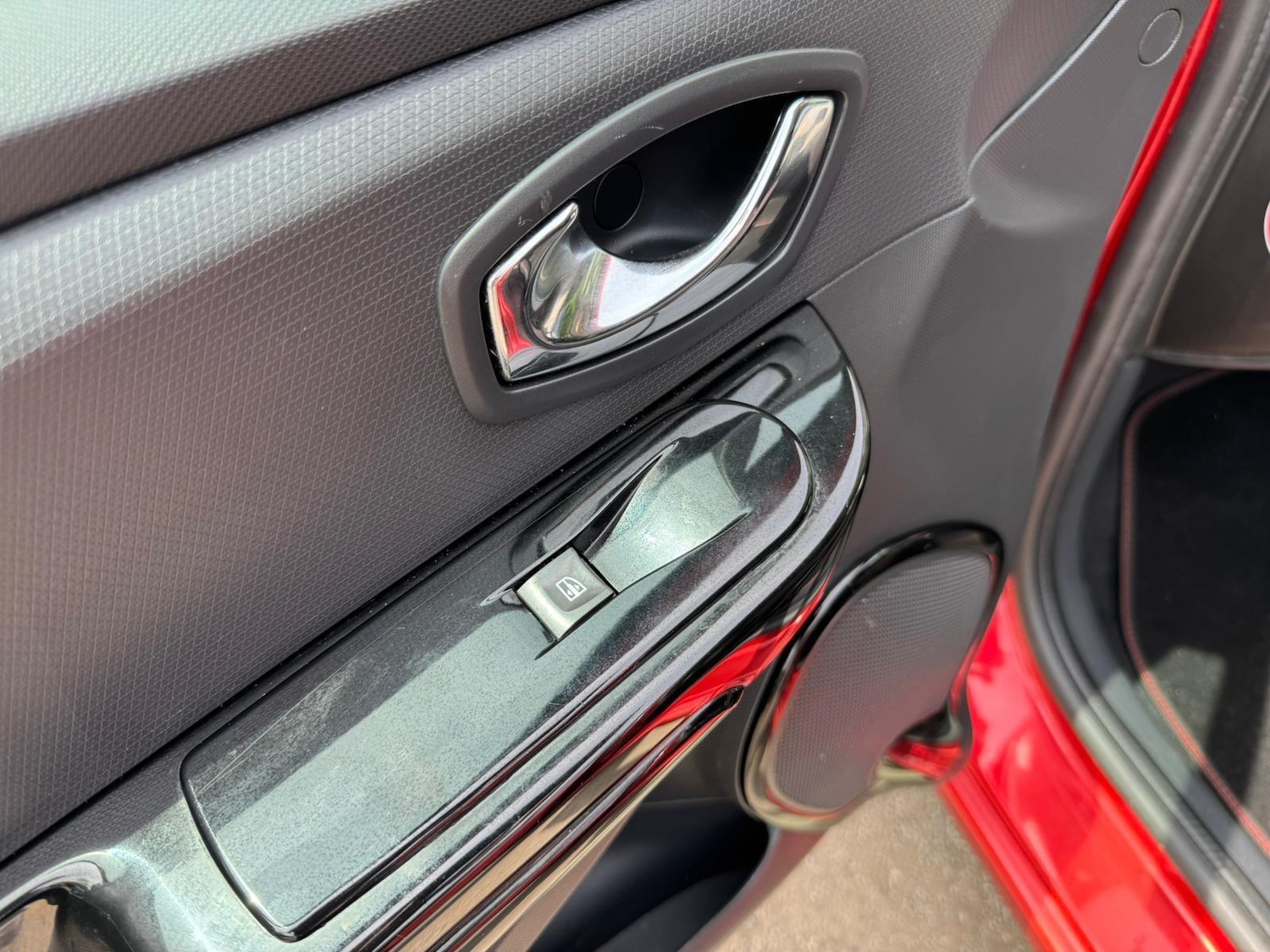 Used Renault Clio 2014 for sale - 77538319: Photo 58