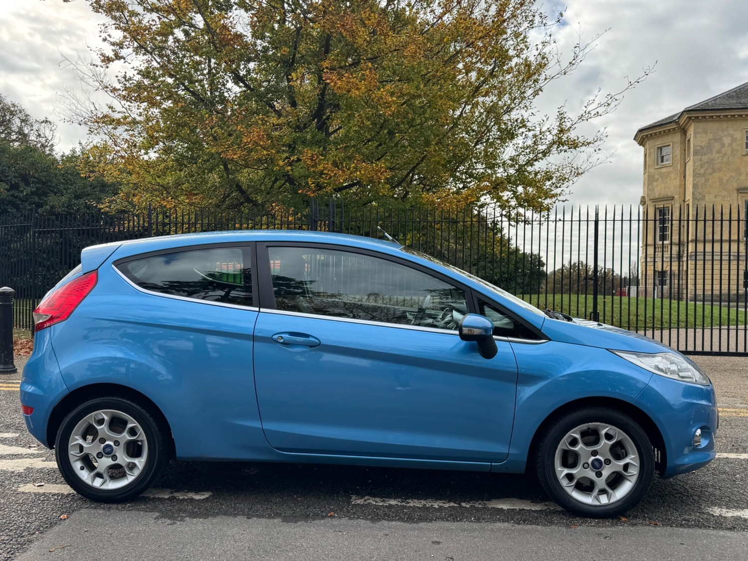 Used Ford Fiesta 2011 for sale - 76348772: Photo 8