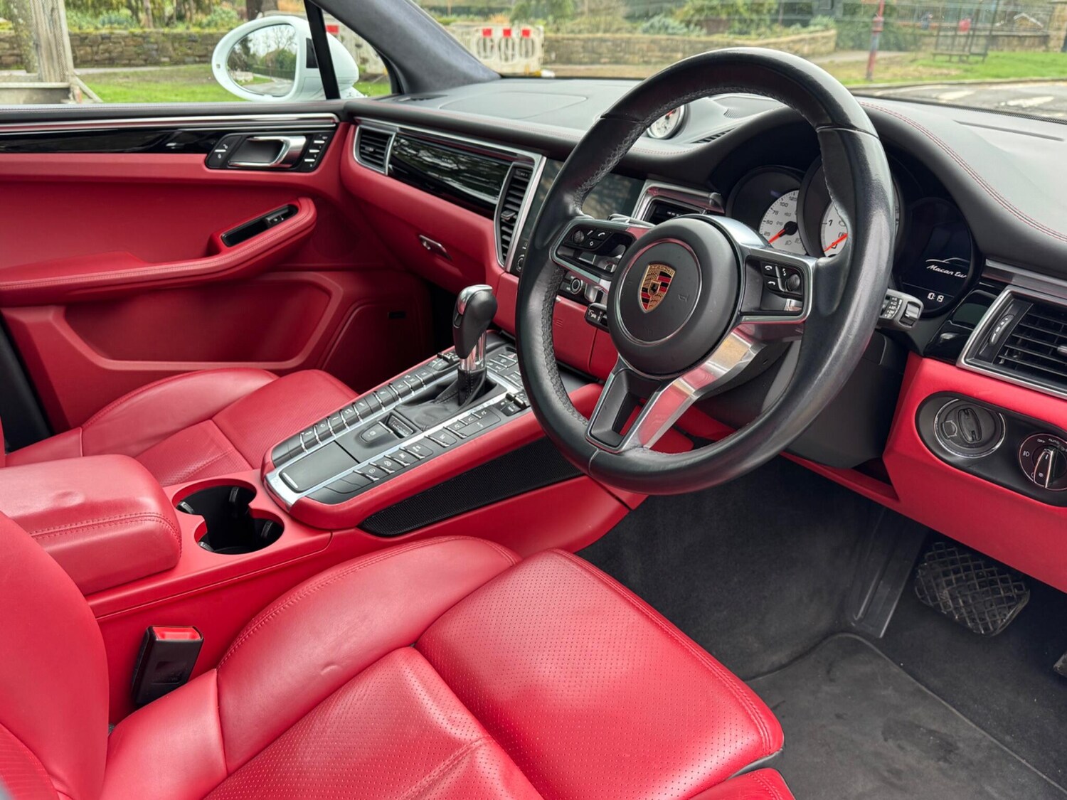 Used Porsche Macan 2017 for sale - 77958419: Photo 30