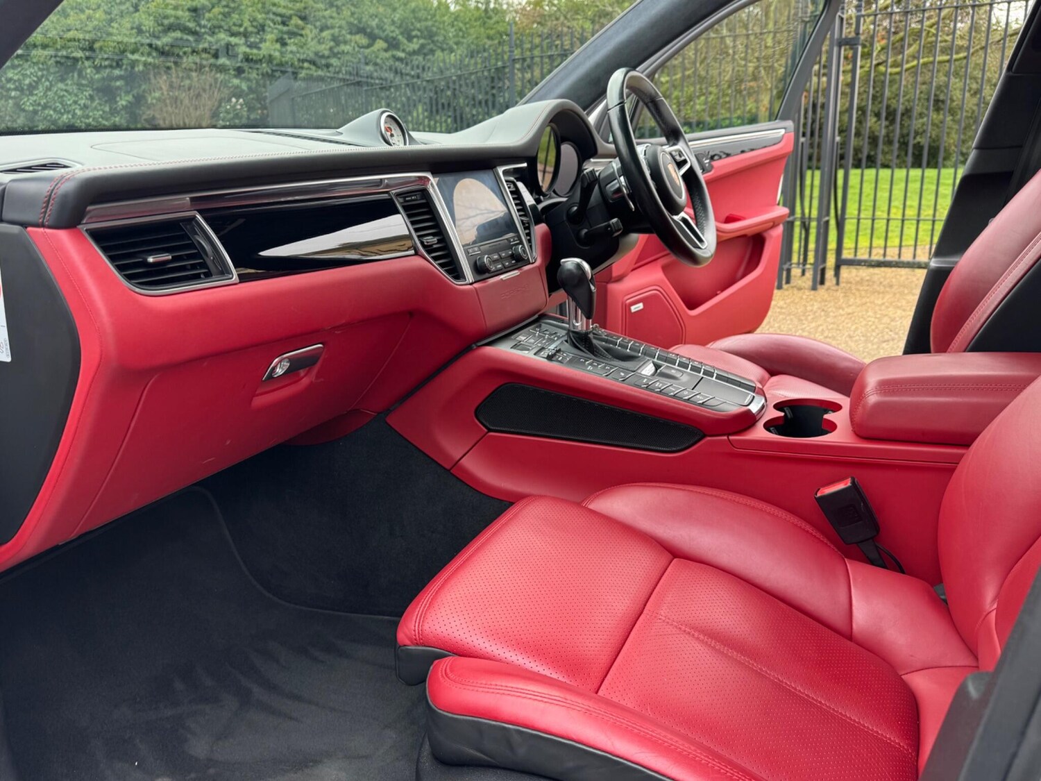 Used Porsche Macan 2017 for sale - 77958419: Photo 36