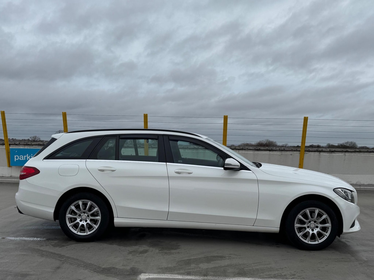 Used Mercedes-Benz C Class 2016 for sale - 77637866: Photo 8