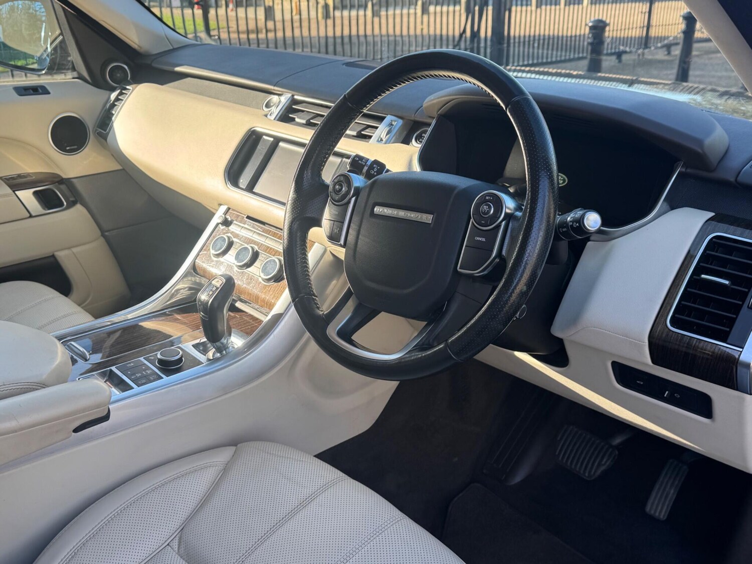 Used Land Rover Range Rover Sport 2016 for sale - 77511370: Photo 41