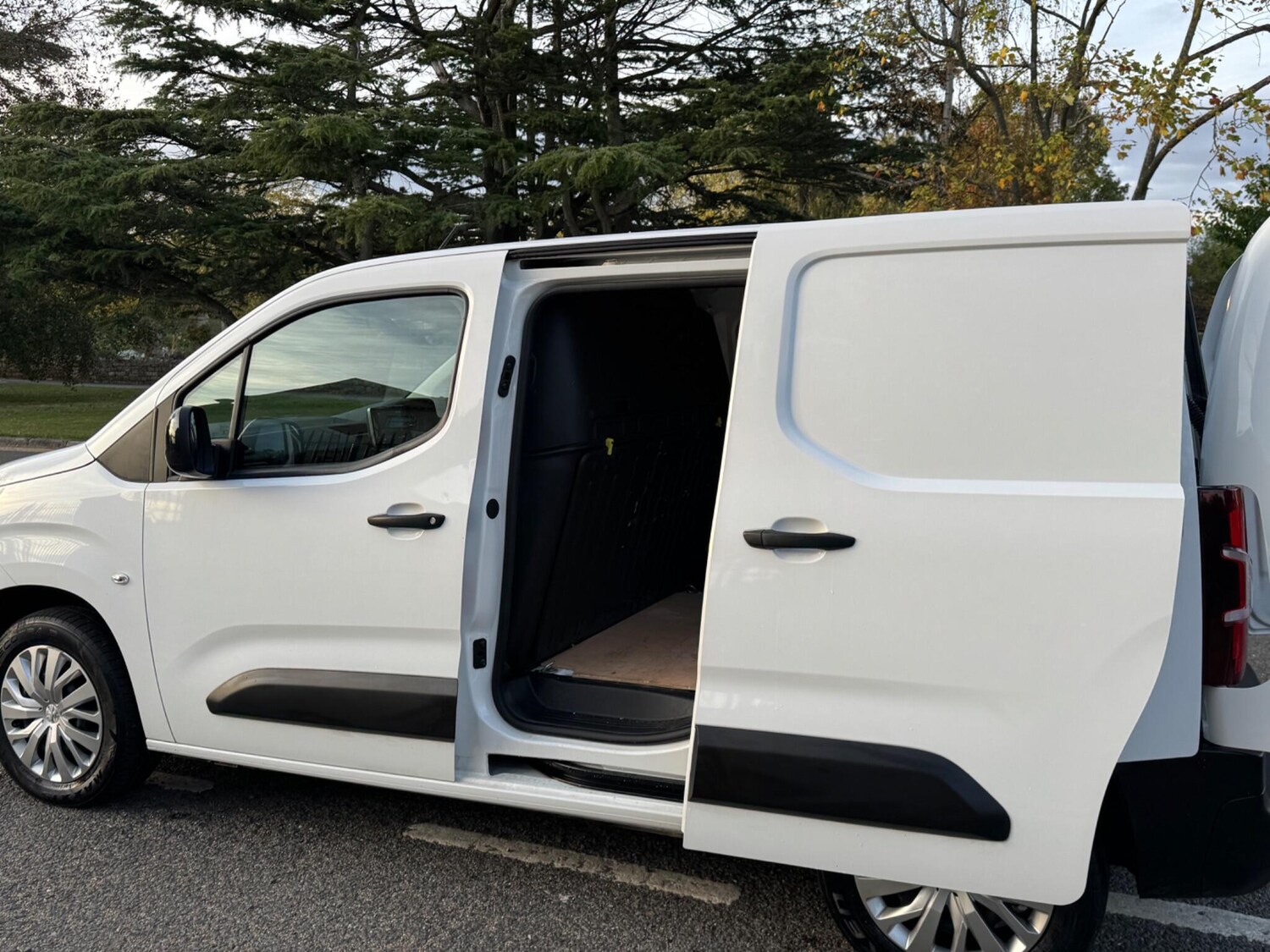 Used Peugeot Partner 2022 for sale - 76200941: Photo 13