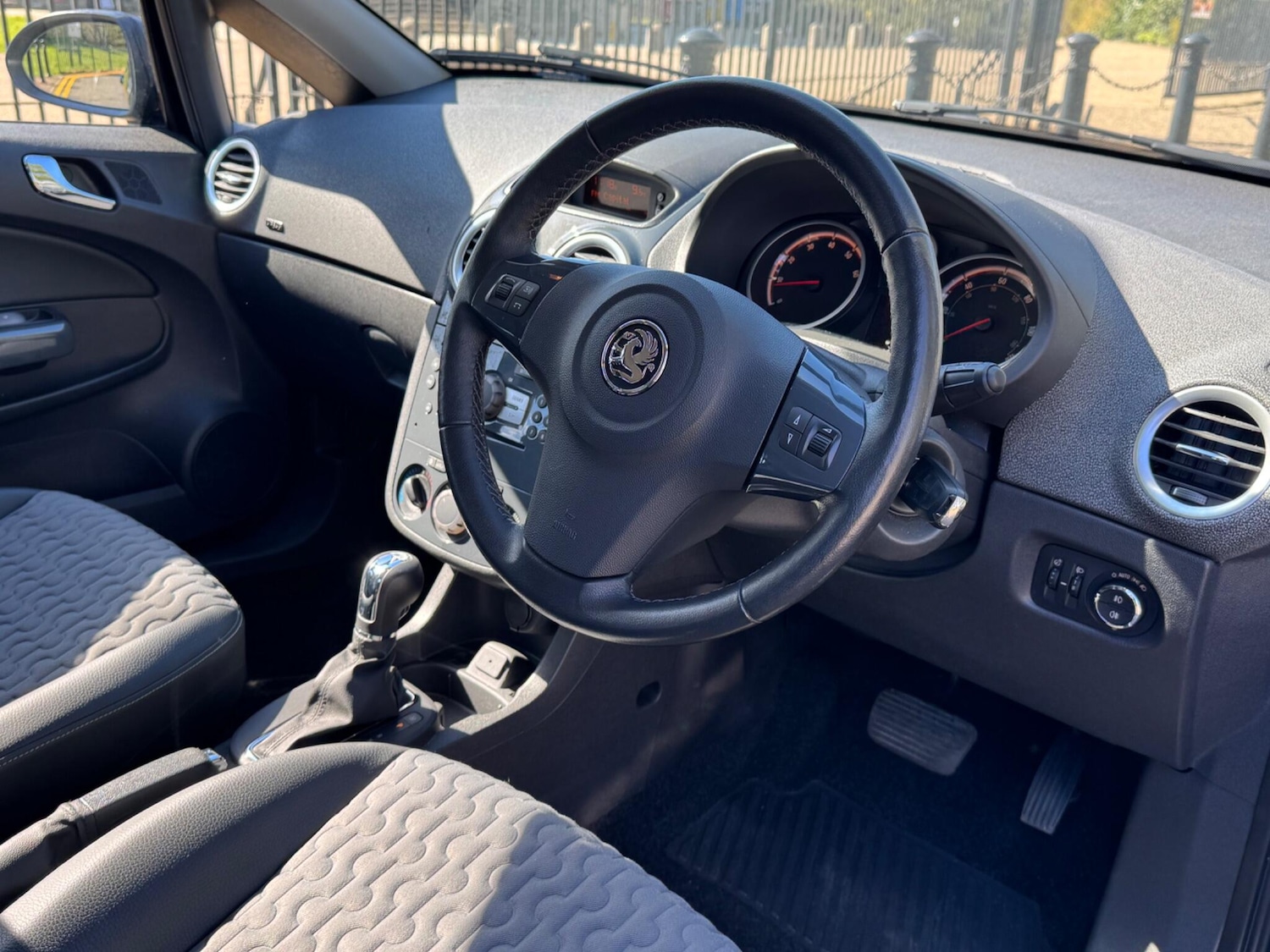 Used Vauxhall Corsa 2011 for sale - 78034828: Photo 23