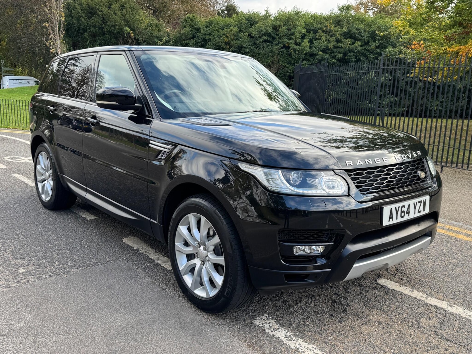 Used Land Rover Range Rover Sport 2014 for sale - 76214203: Photo 1