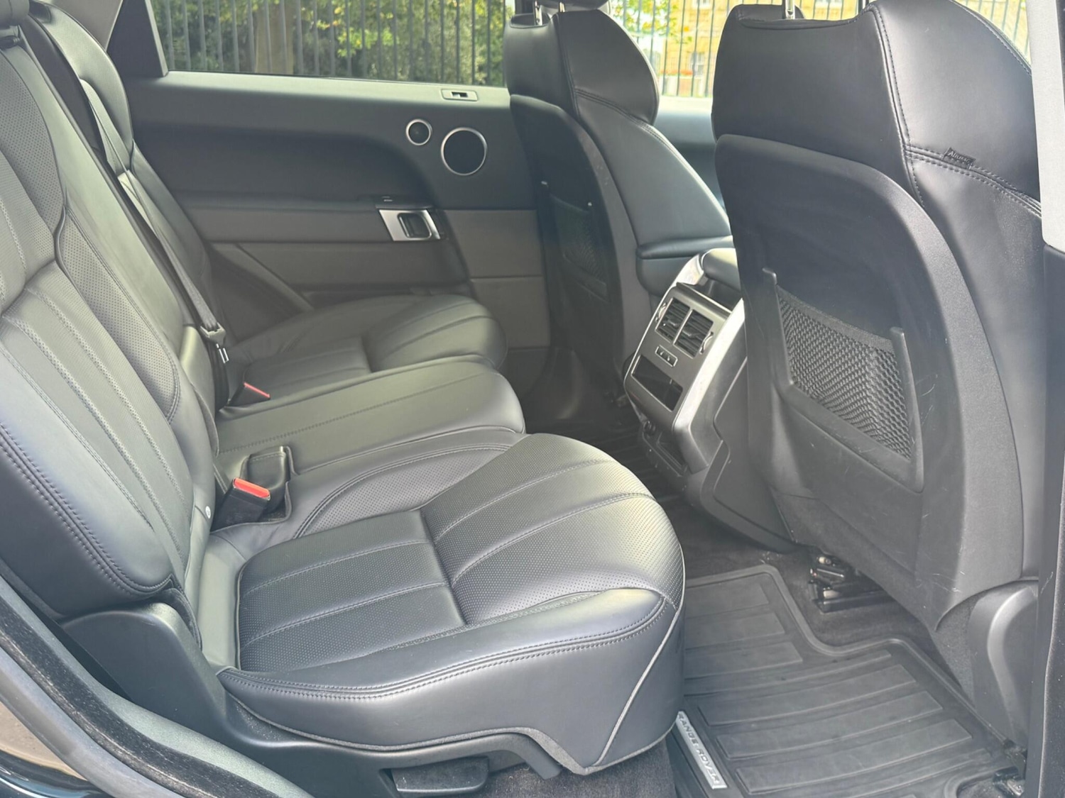 Used Land Rover Range Rover Sport 2014 for sale - 76214203: Photo 18